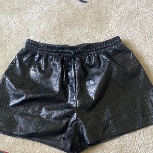 Leather snakeskin shorts 🐍